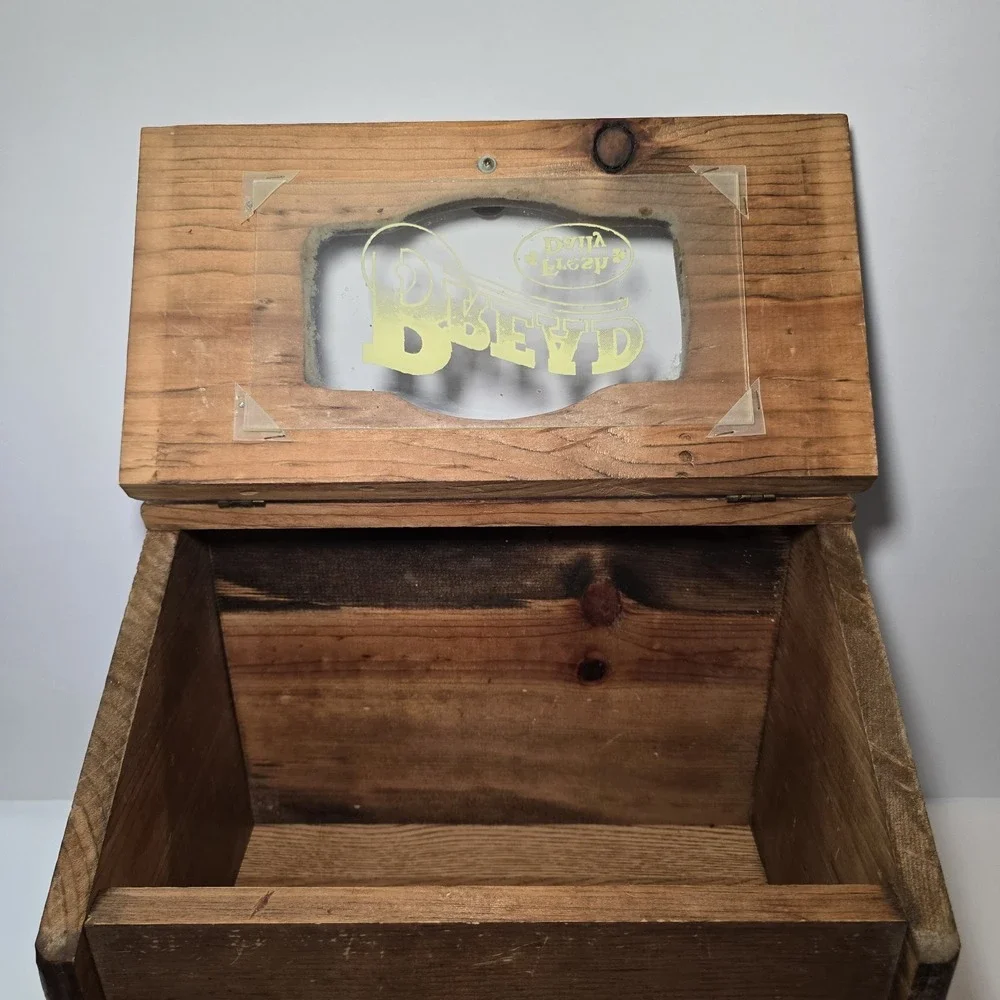 Vtg Wooden Bread Box w/ Fresh Daily Glass Panel  Farmhouse Country Kitchen Read
